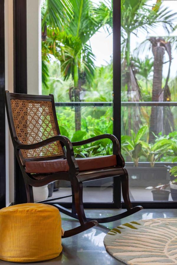 אליבג Villa Sereno By Stayvista - An Elegant And Entertaining Retreat Featuring A Swimming Pool, Outdoor Jacuzzi, Modern Interiors, And A Snooker Table מראה חיצוני תמונה