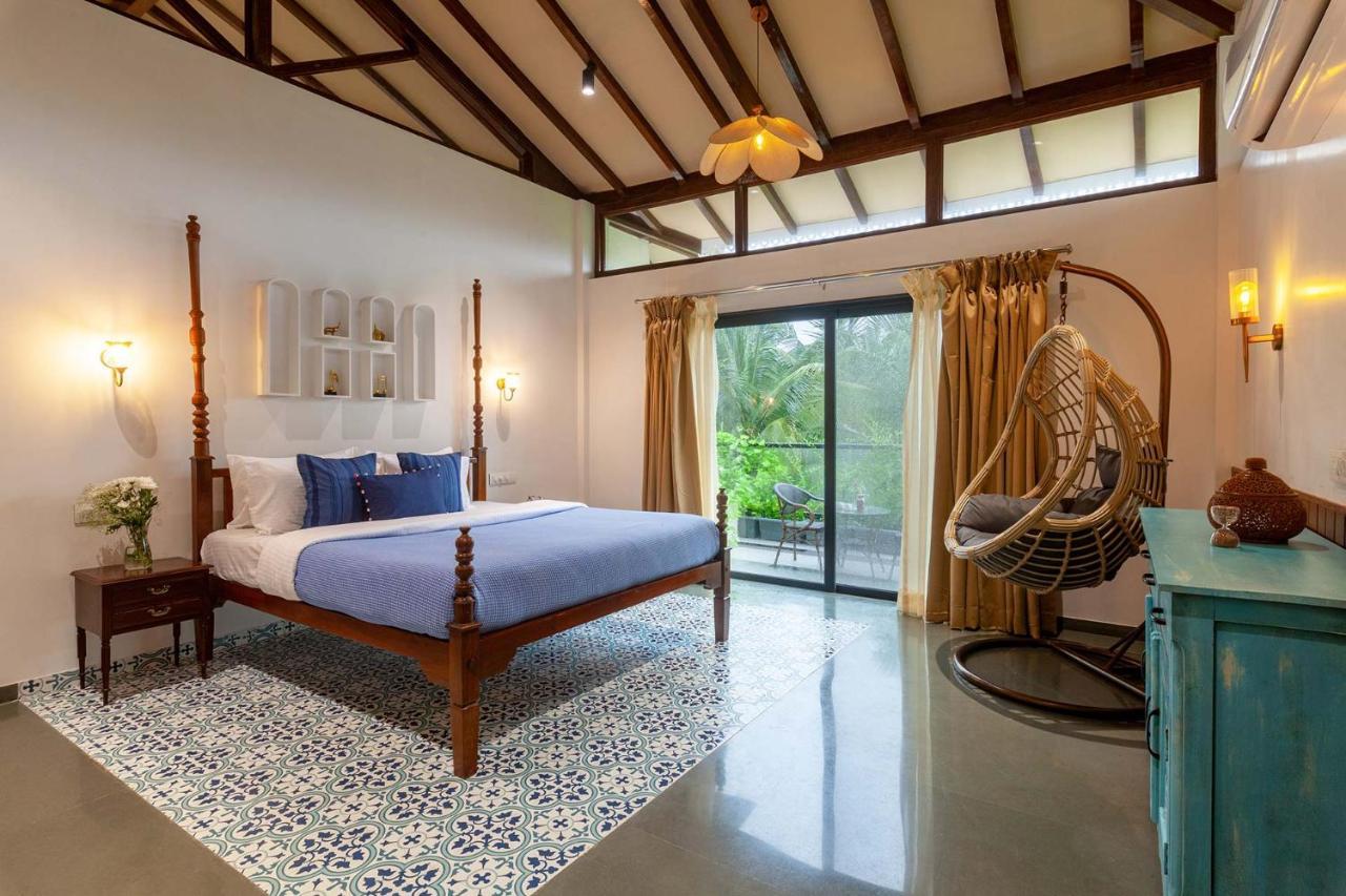 אליבג Villa Sereno By Stayvista - An Elegant And Entertaining Retreat Featuring A Swimming Pool, Outdoor Jacuzzi, Modern Interiors, And A Snooker Table מראה חיצוני תמונה