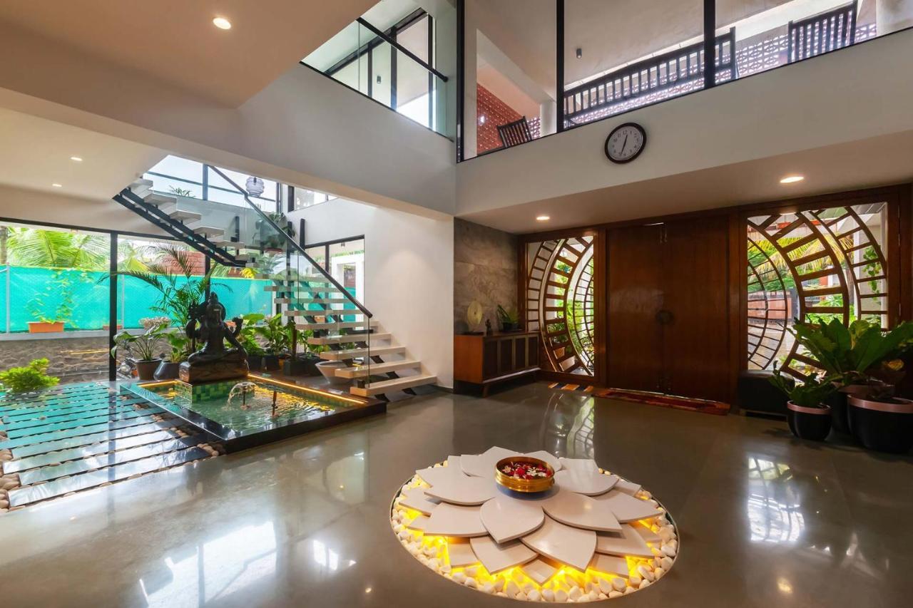 אליבג Villa Sereno By Stayvista - An Elegant And Entertaining Retreat Featuring A Swimming Pool, Outdoor Jacuzzi, Modern Interiors, And A Snooker Table מראה חיצוני תמונה