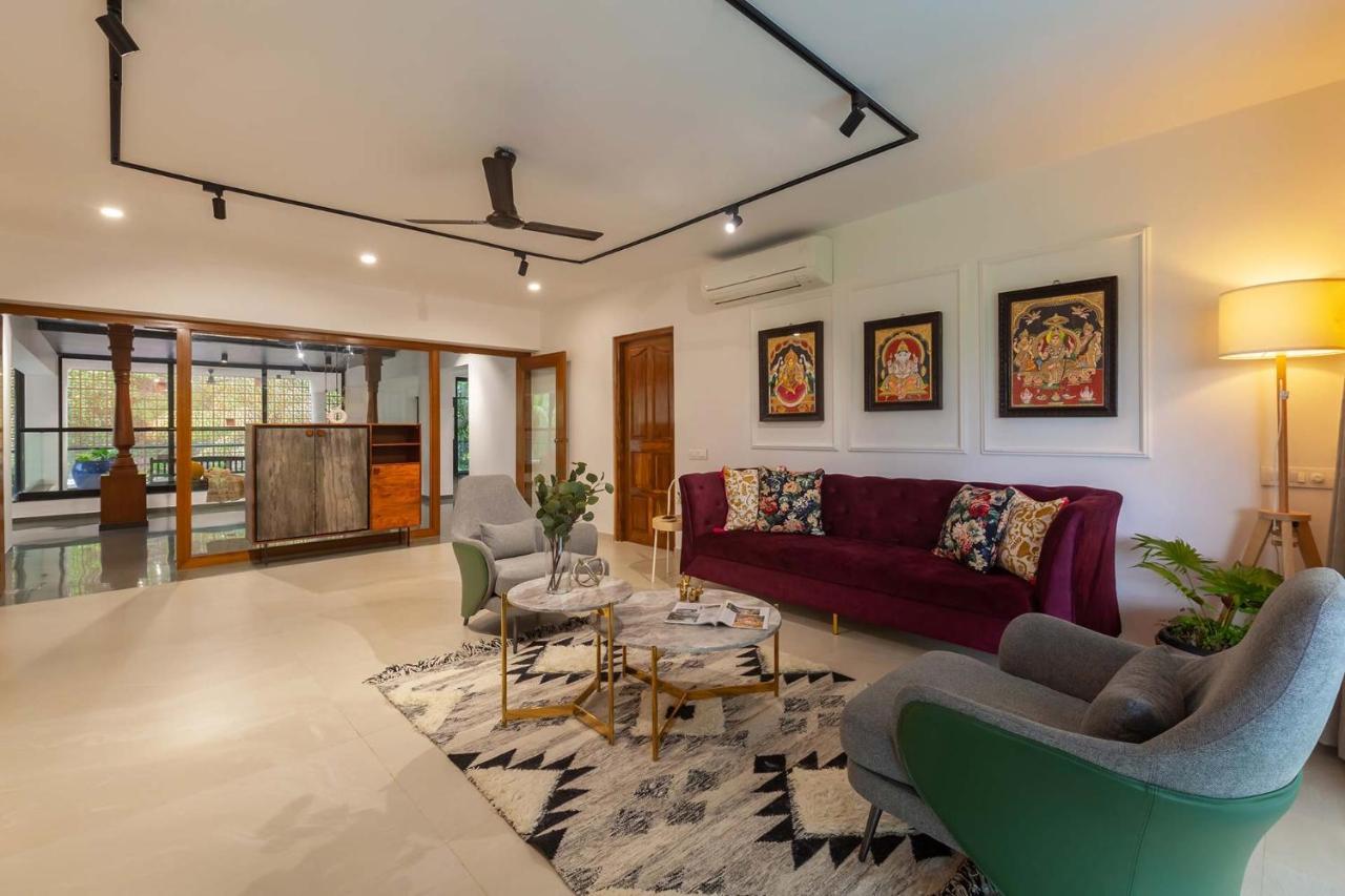 אליבג Villa Sereno By Stayvista - An Elegant And Entertaining Retreat Featuring A Swimming Pool, Outdoor Jacuzzi, Modern Interiors, And A Snooker Table מראה חיצוני תמונה
